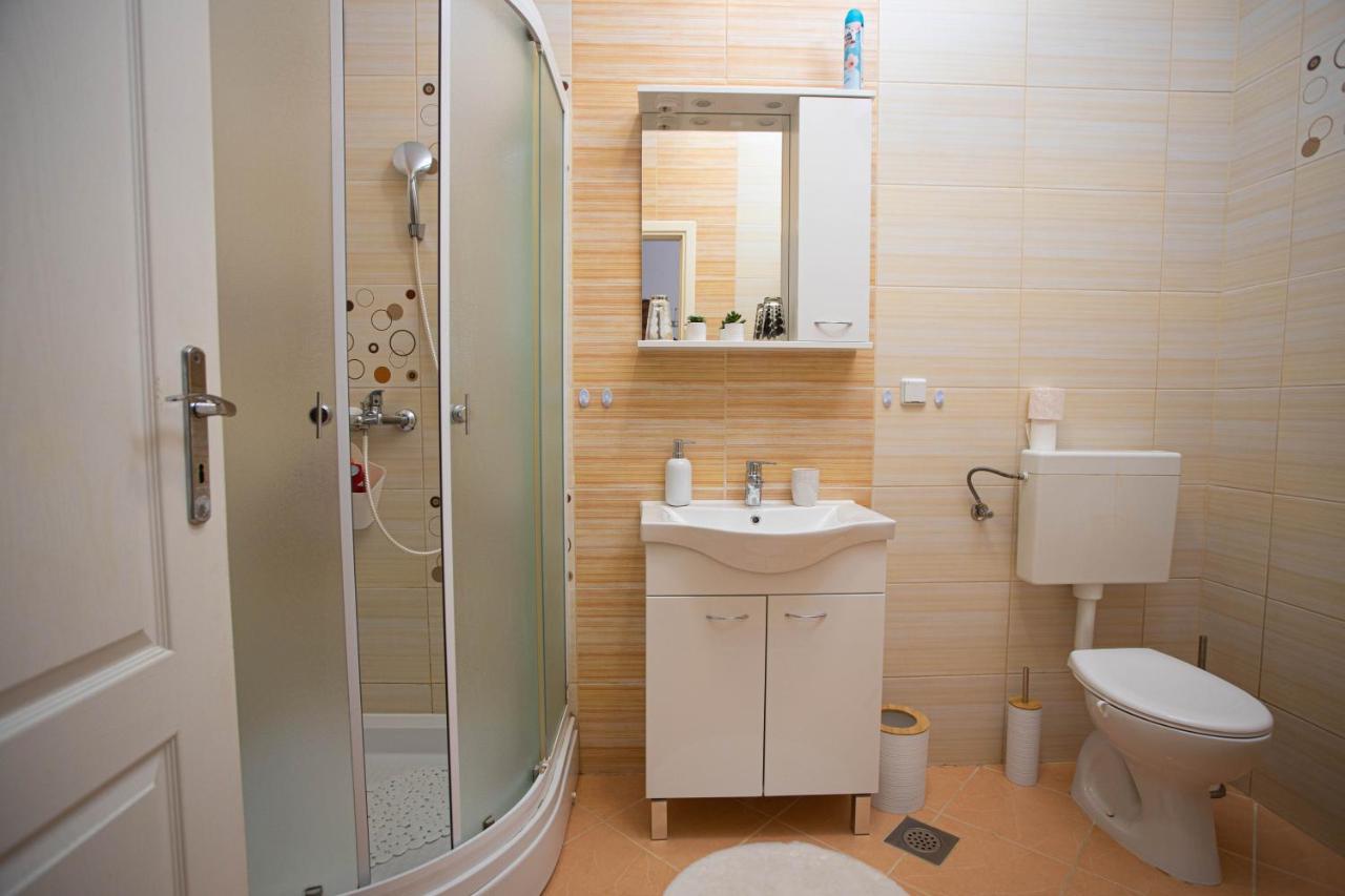 Apartman Gundulic Vinkovci Exterior photo